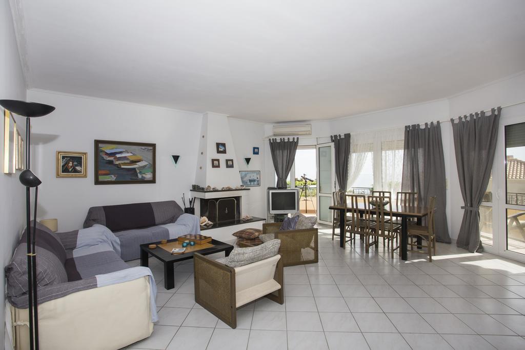 Chita'S House Villa Paralia Vrachou Dış mekan fotoğraf